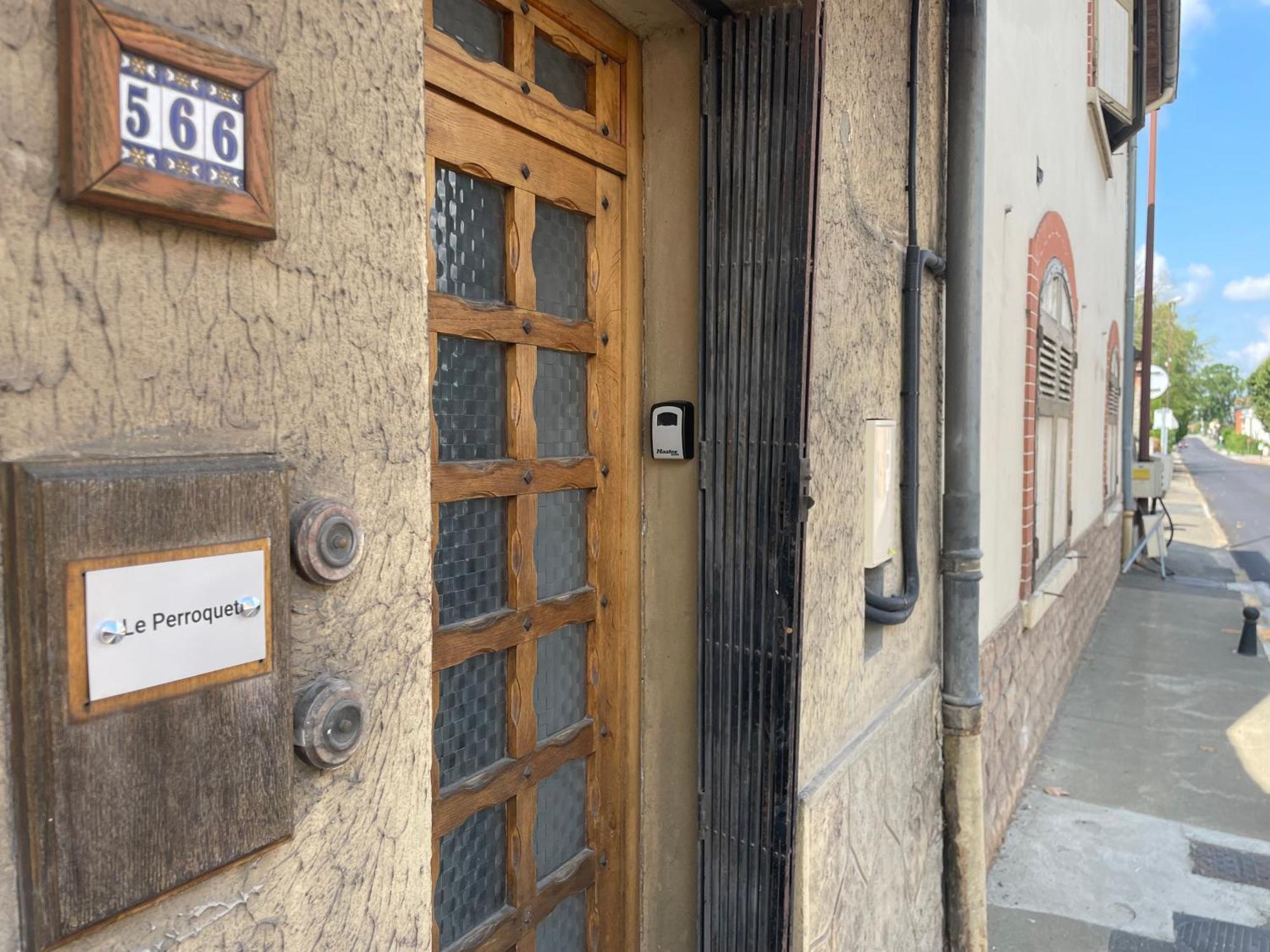 Apartamento Le Perroquet Villars-les-Dombes Exterior foto
